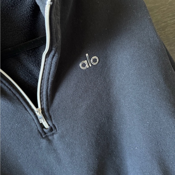 ALO Yoga Women’s Quarter Zip Sweater - Picture 2 of 2
